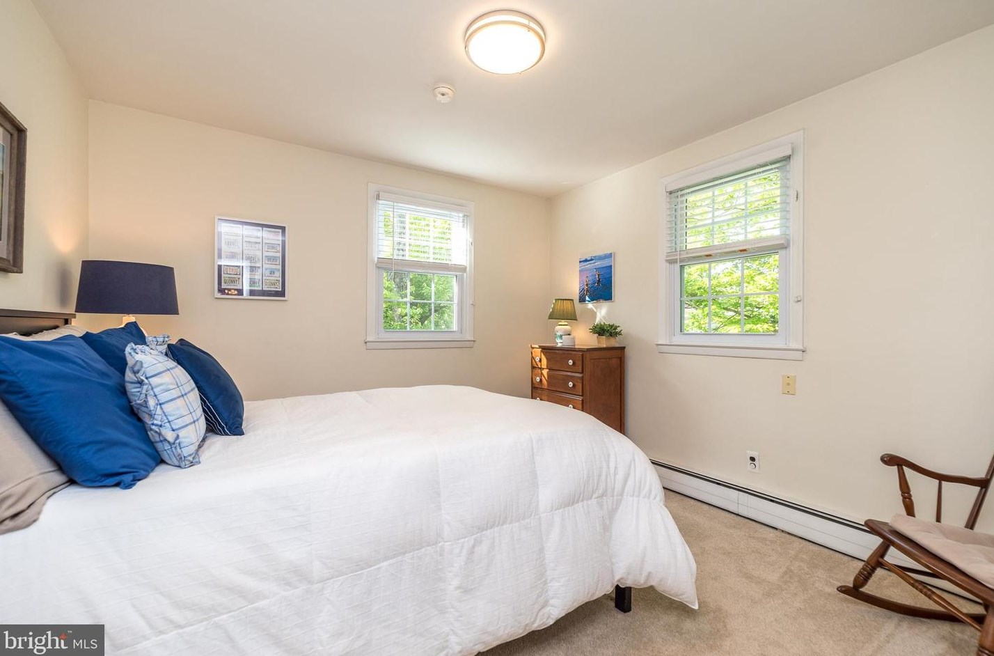 890 Bell Ln, Prospectville PA 19002-2905 exterior