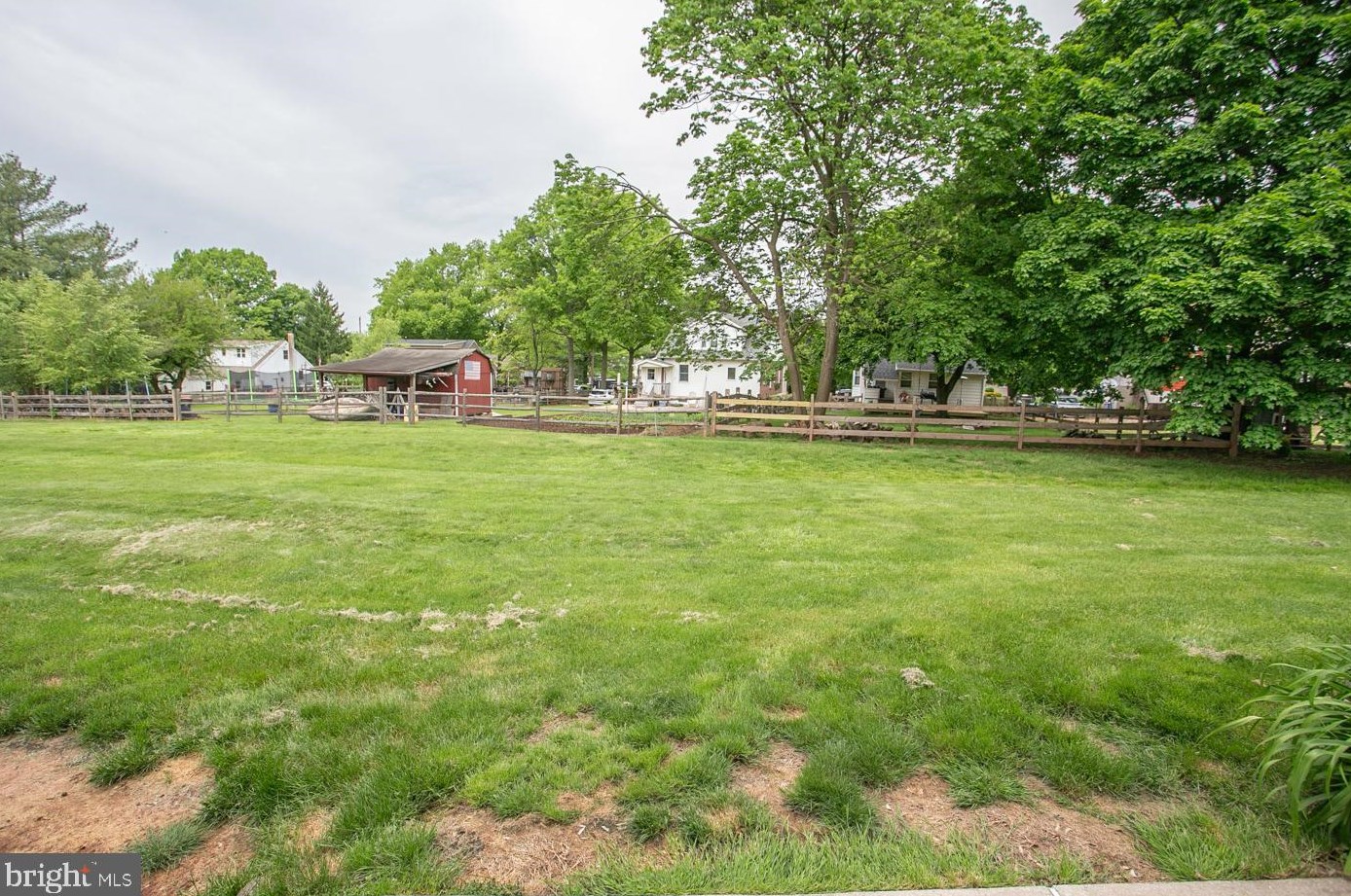 418 Maple Glen Cir, Pottstown PA  19464-3254 exterior