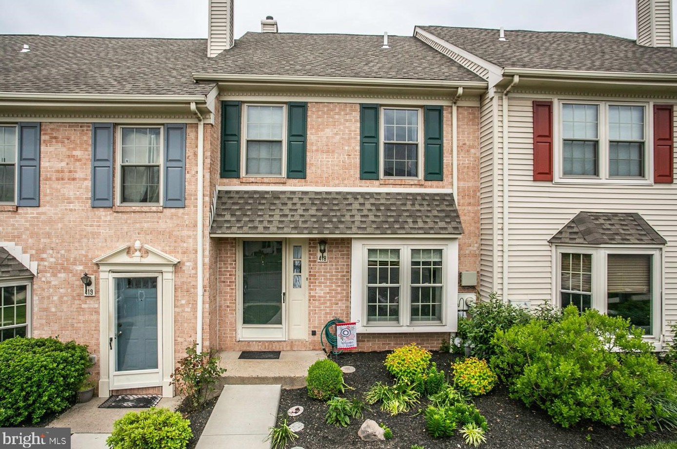 418 Maple Glen Cir, Pottstown PA  19464-3254 exterior