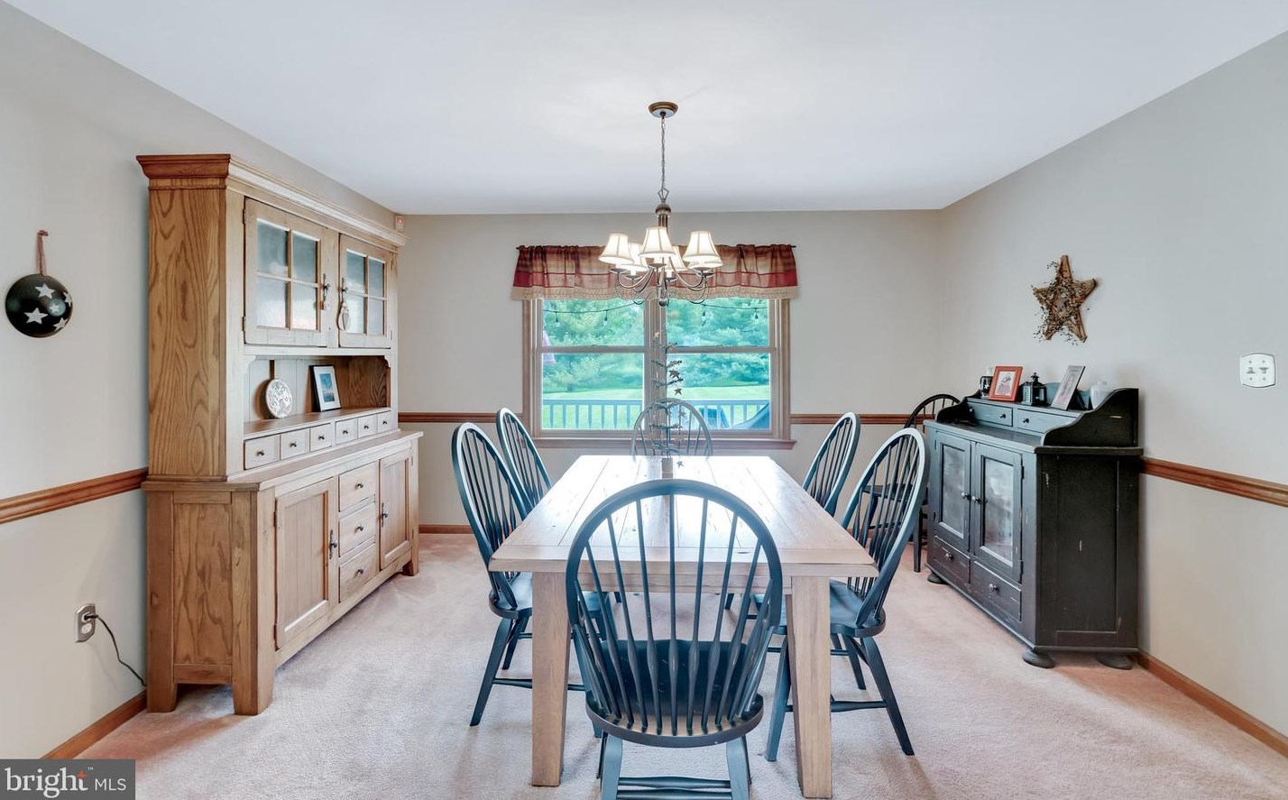 1 Moses Ln, Collegeville PA  19473-1681 exterior