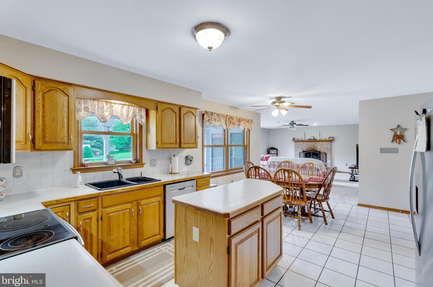 1 Moses Ln, Collegeville PA  19473-1681 exterior