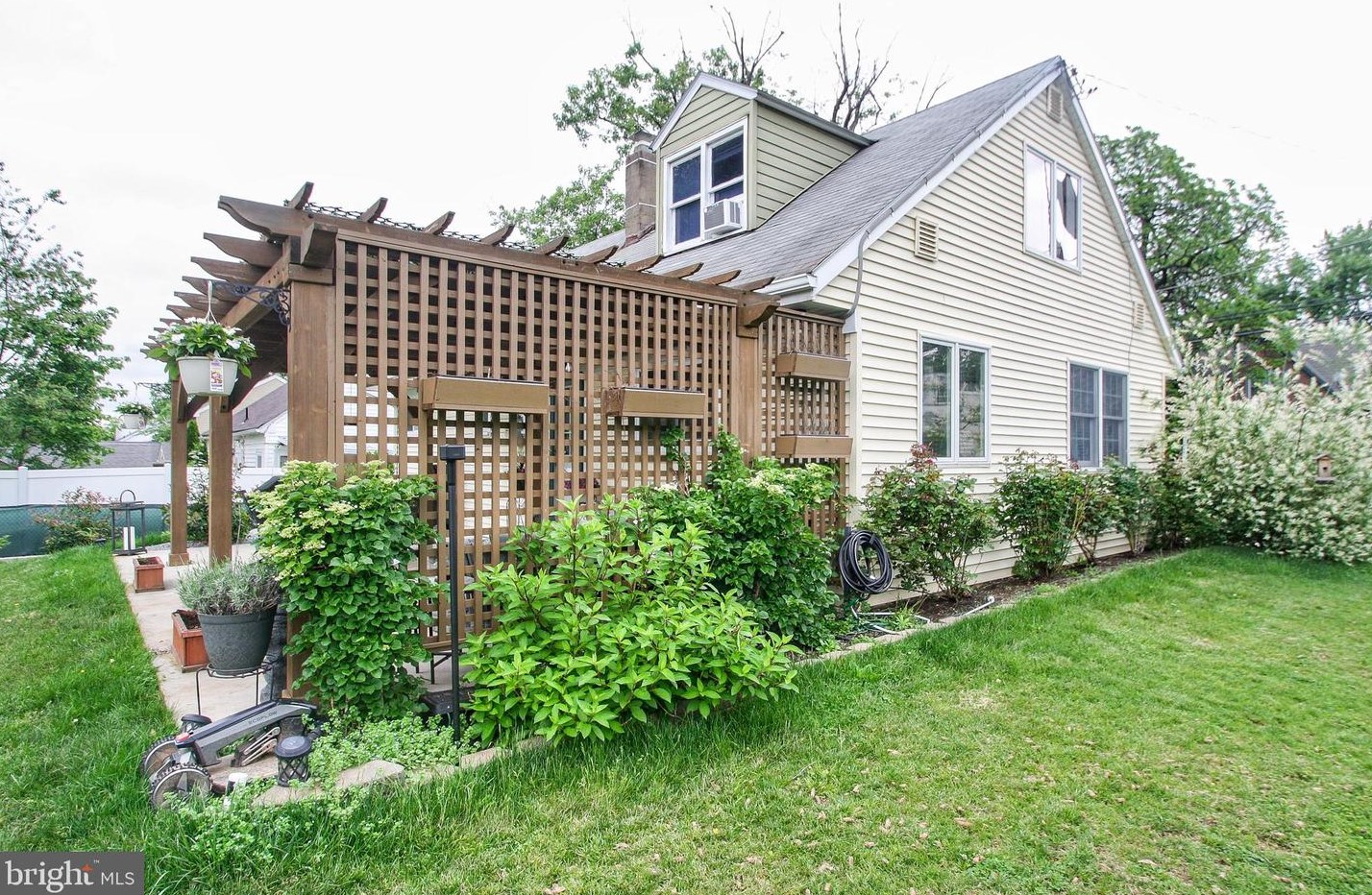 340 9 St, North Wales PA  19454-3013 exterior