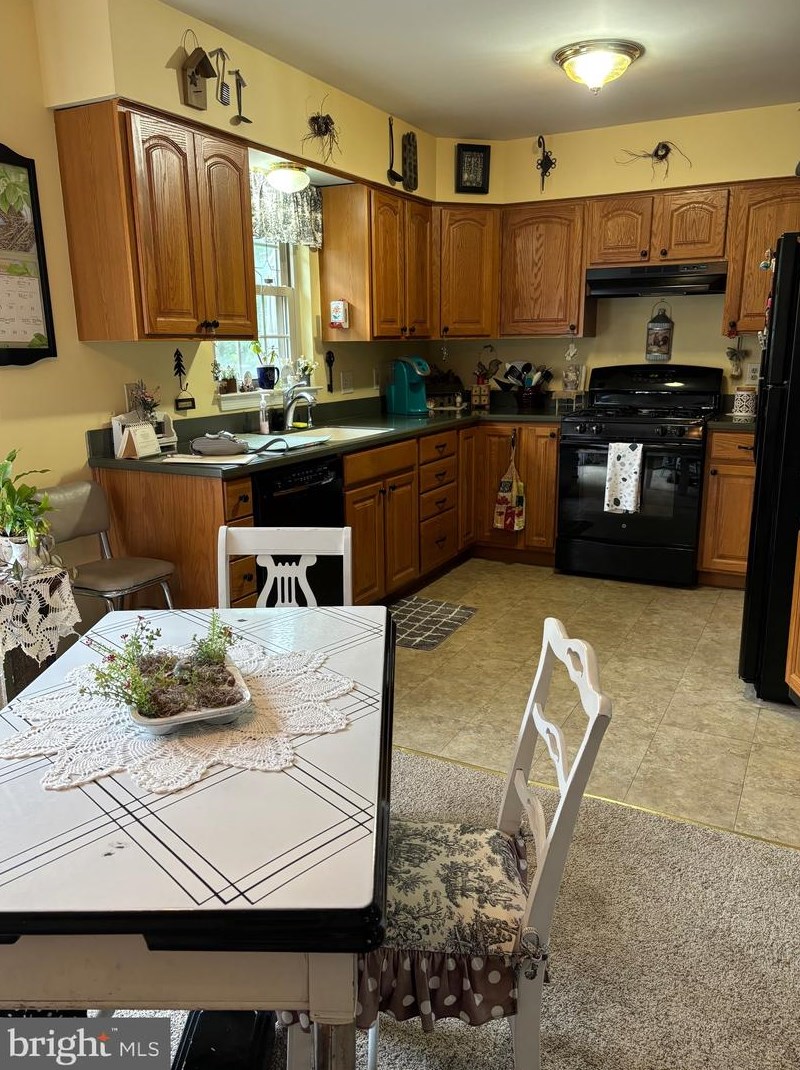 632 Maple Gln Cir, Pottstown PA 19464-3253 exterior