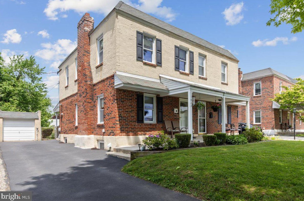 1823 Powell St, Norristown PA  19401-3025 exterior
