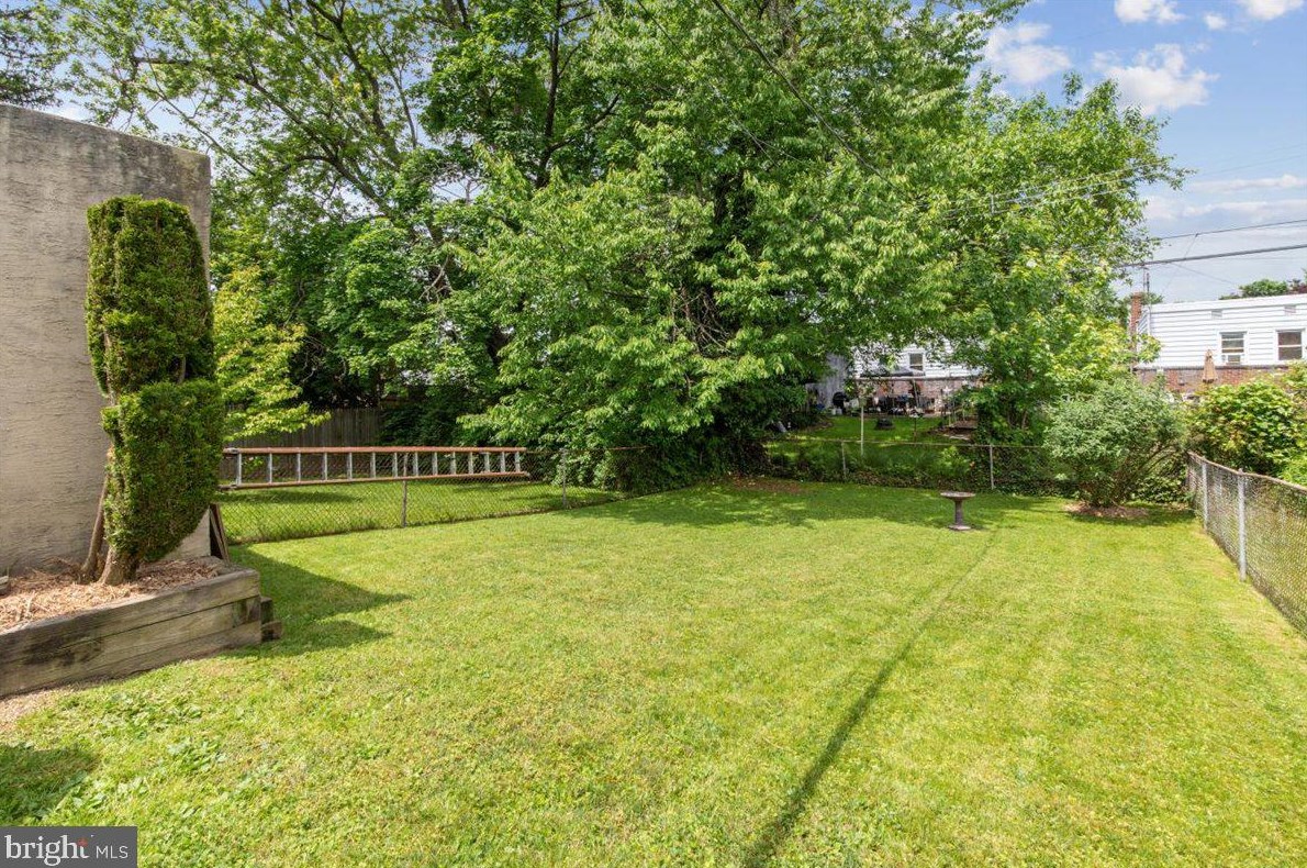1823 Powell St, Norristown PA  19401-3304 exterior