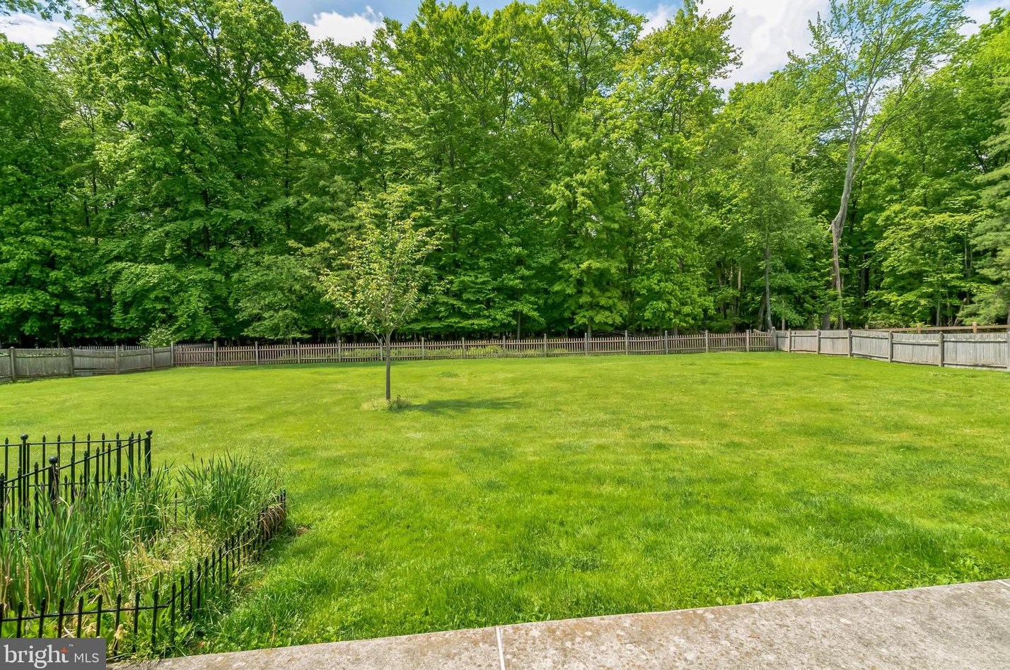 119 Aspen Pl, North Wales PA  19454-1702 exterior