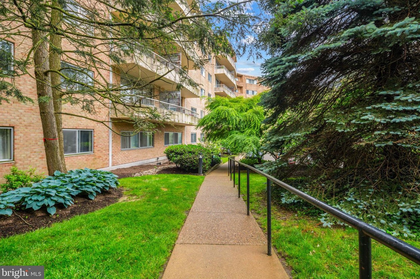 309 Florence Ave, Meadowbrook PA  19046-2605 exterior