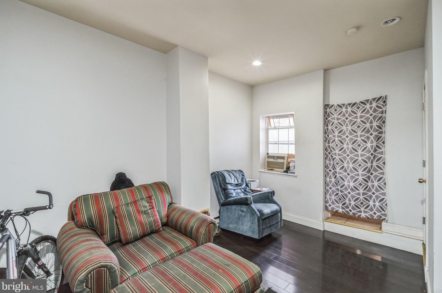 326 Cherry St, Norristown PA  19401-3802 exterior