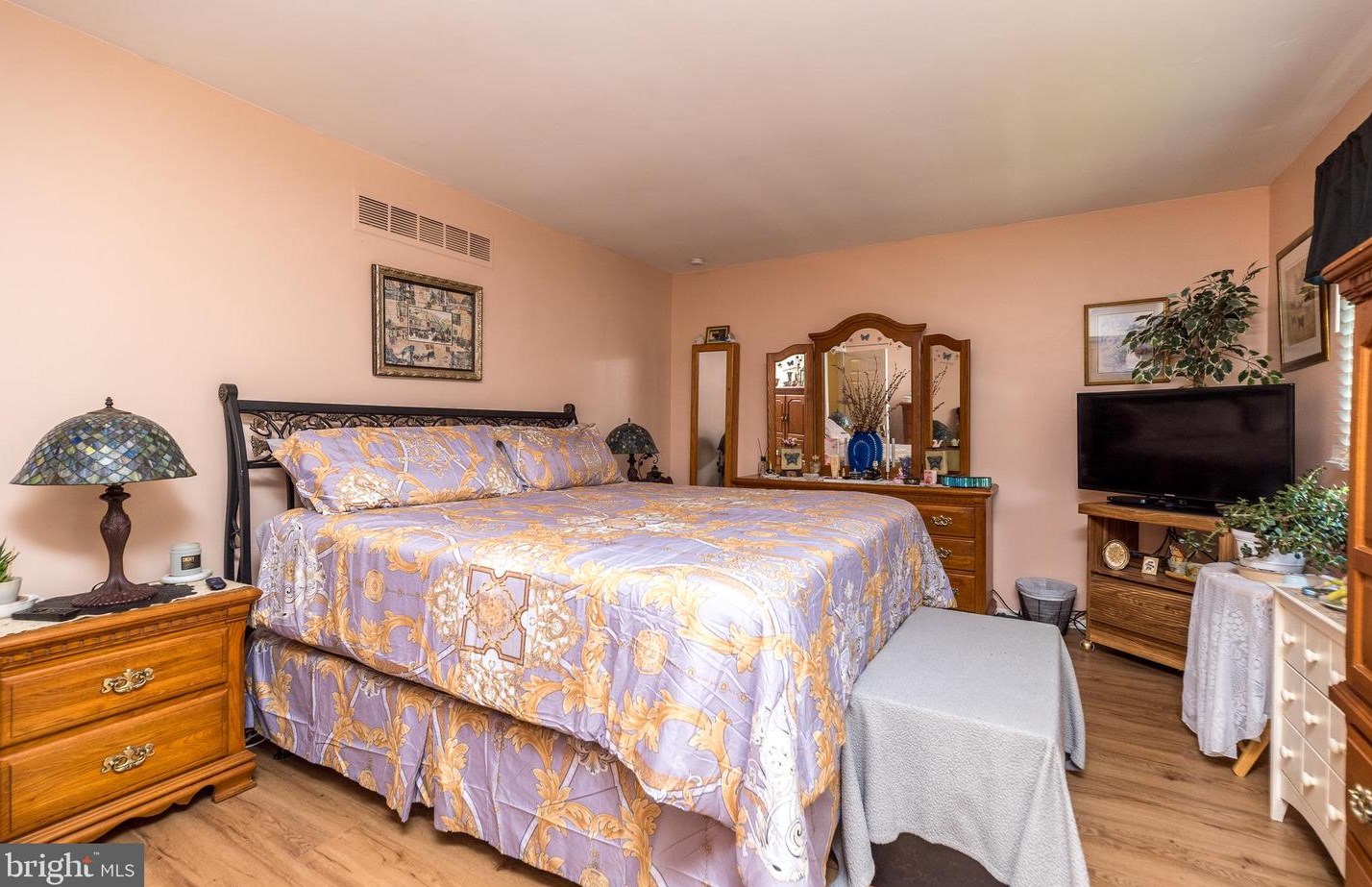 2431 Hillock Ct, Lansdale PA  exterior