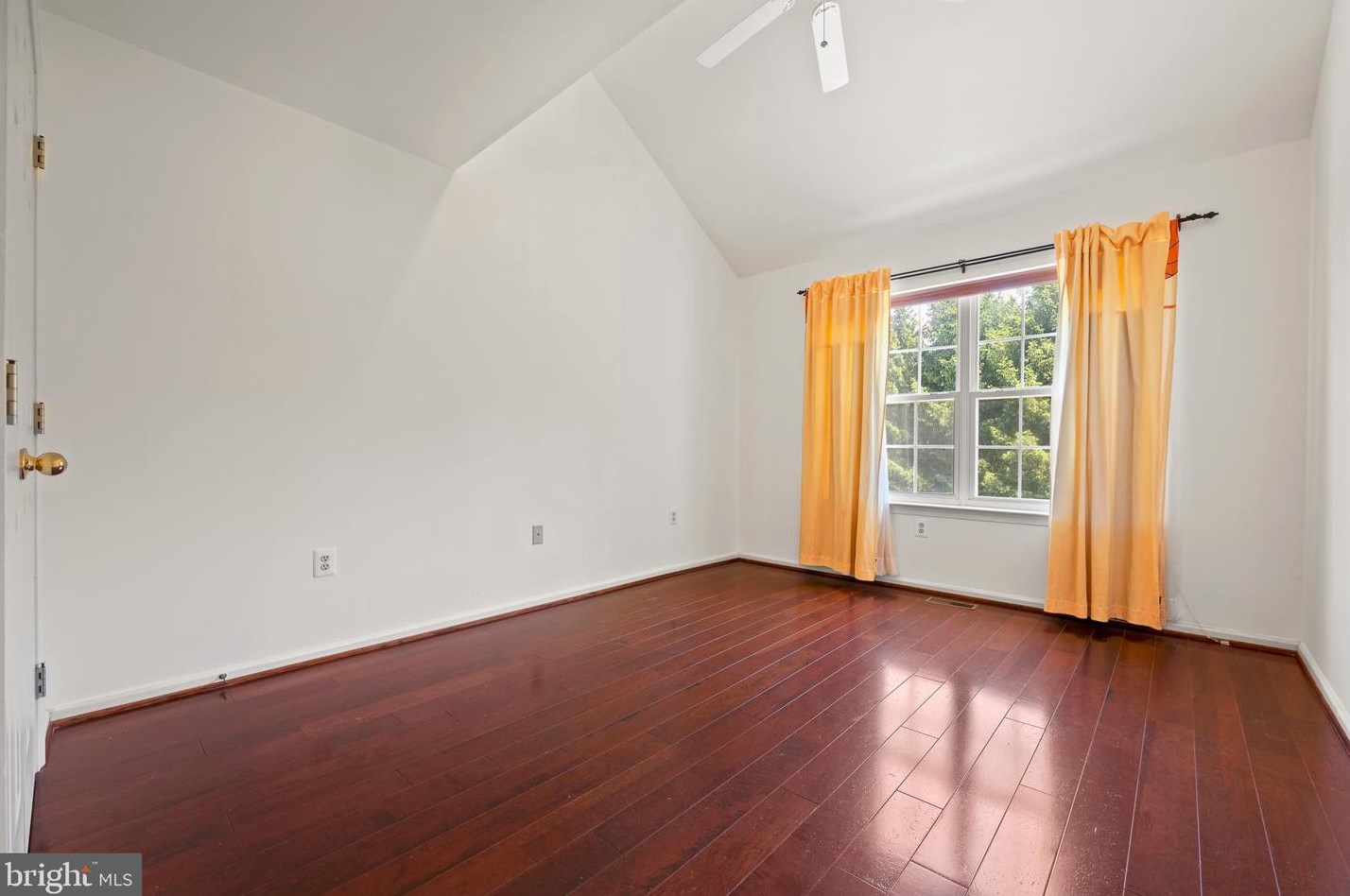 153 Mdw Vw Ln, Lansdale PA 19446-5932 exterior