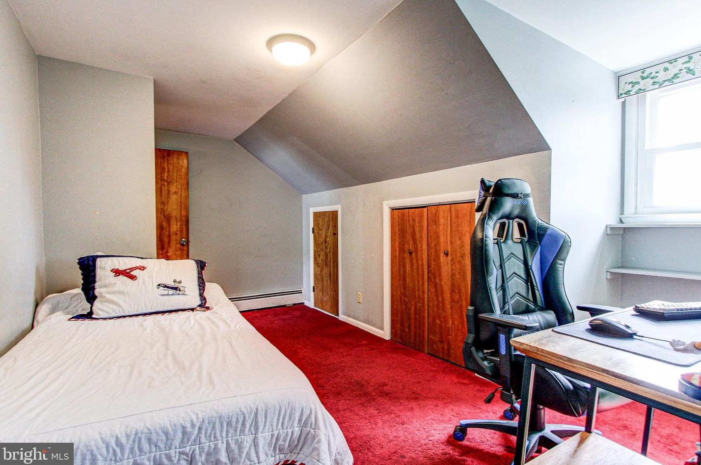 420 Cannon Ave, Lansdale PA 19446-3413 exterior