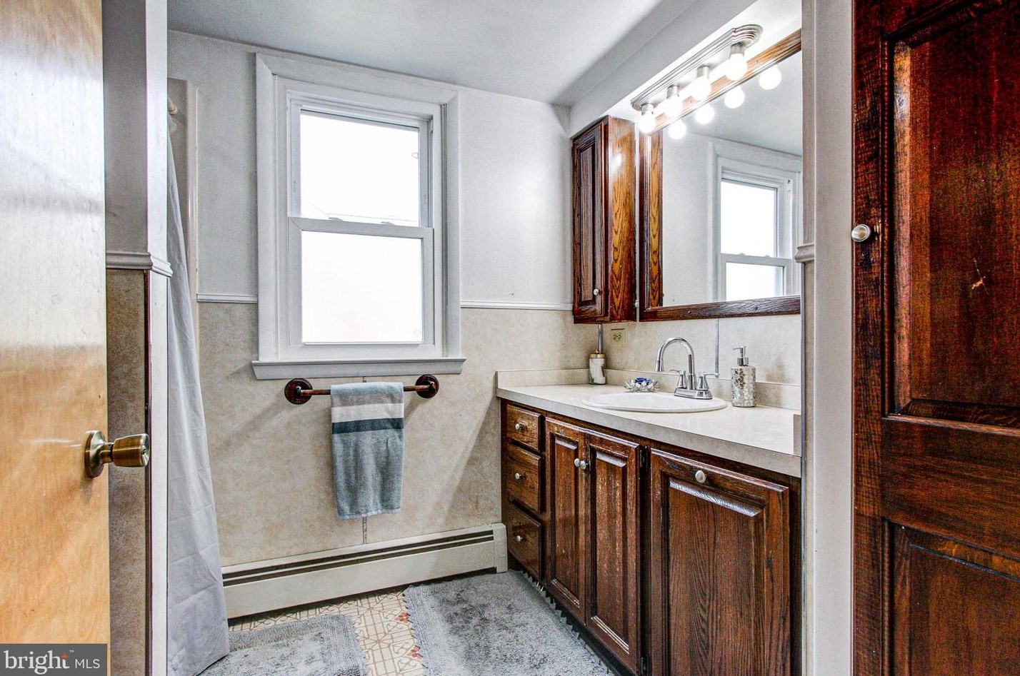 420 Cannon Ave, Lansdale PA 19446-3413 exterior