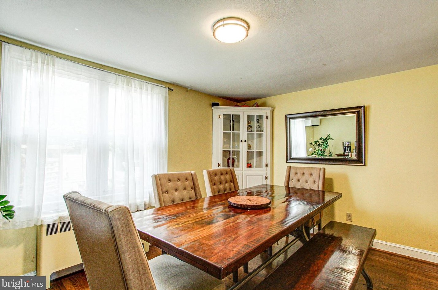 420 Cannon Ave, Lansdale PA 19446-3413 exterior