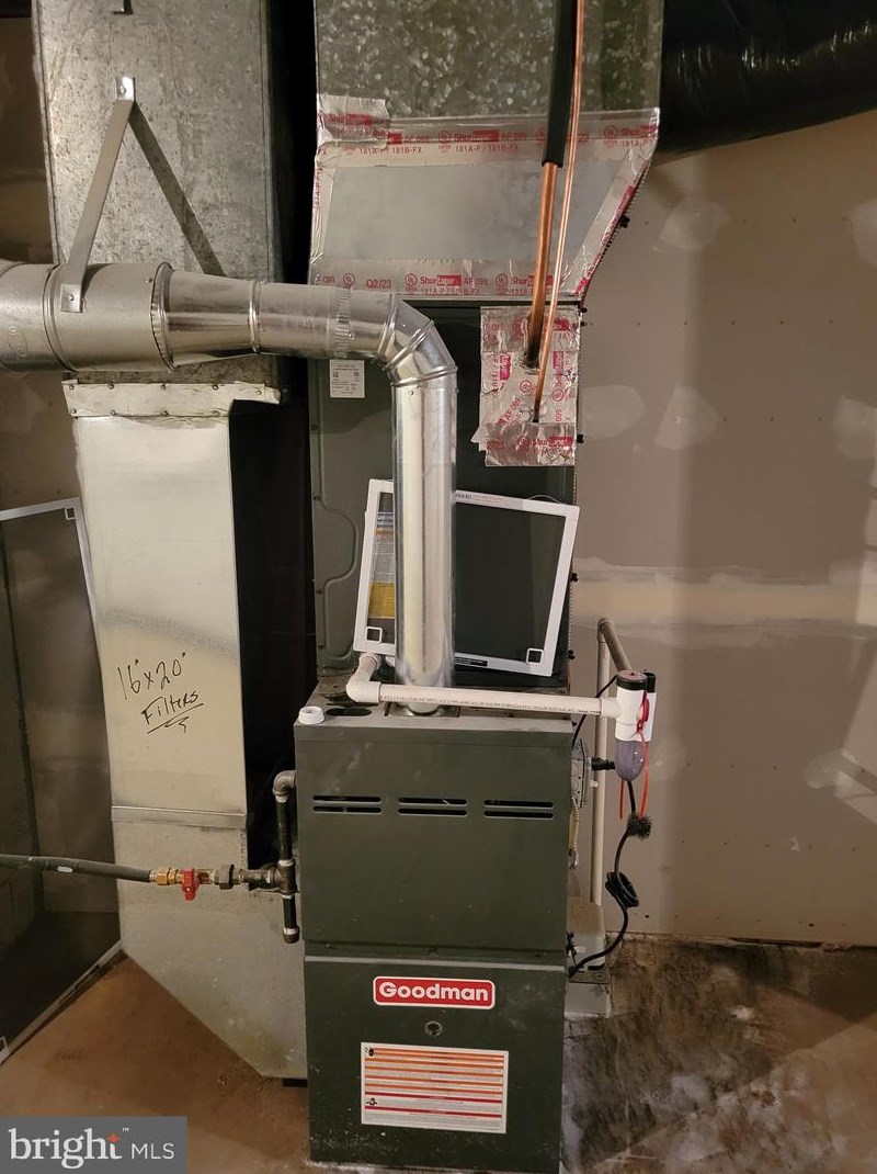 354 Tulpehocken Ave, Melrose Park PA 19027-1639 exterior