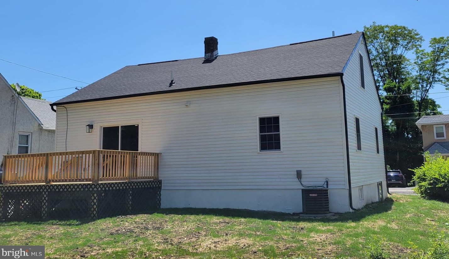 354 Tulpehocken Ave, Melrose Park PA 19027-1639 exterior