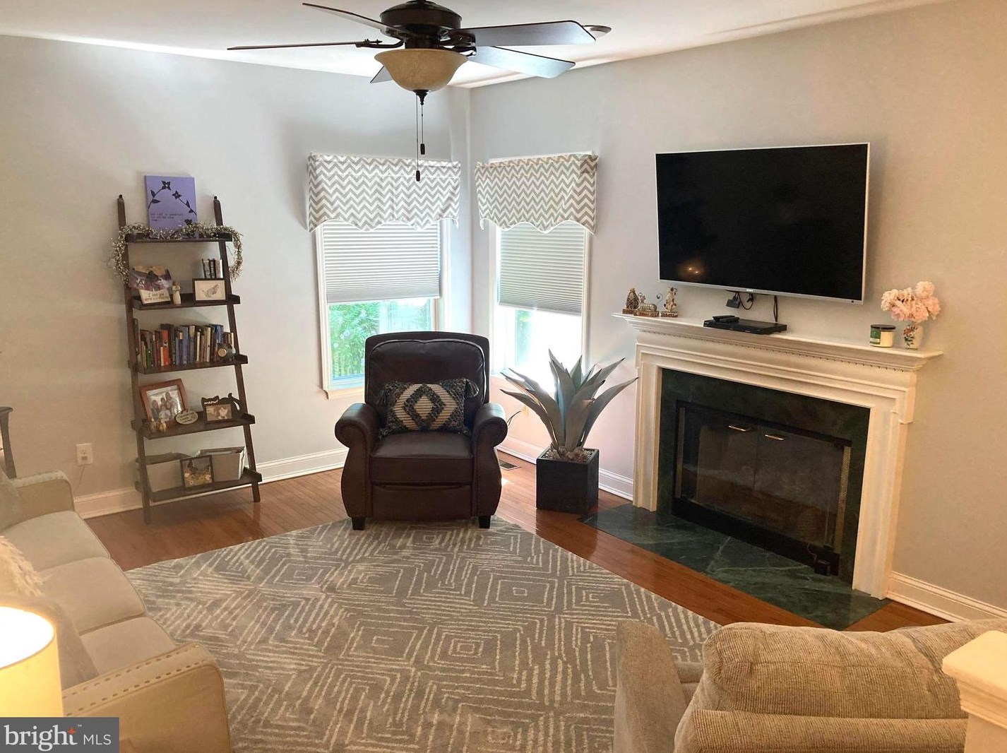 102 Pemberton Ct, North Wales PA 19454-4230 exterior