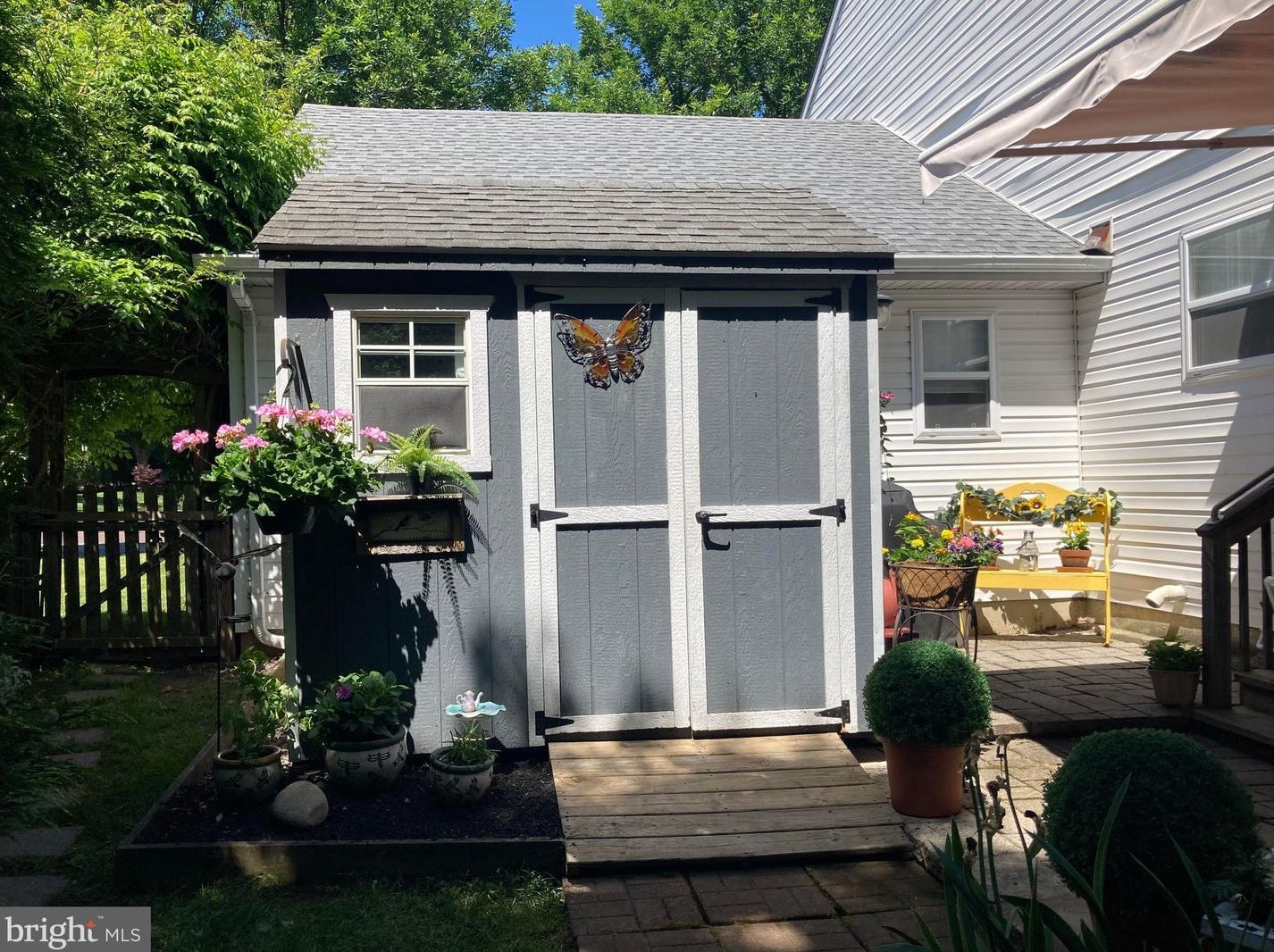 102 Pemberton Ct, North Wales PA 19454-4230 exterior