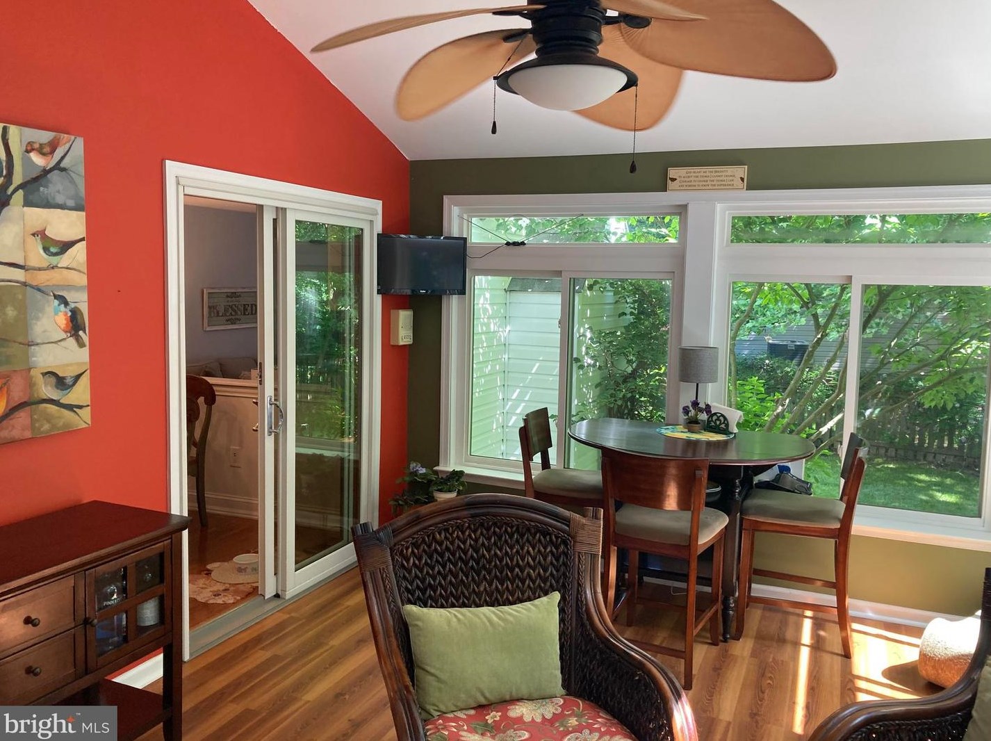 102 Pemberton Ct, North Wales PA 19454-4230 exterior