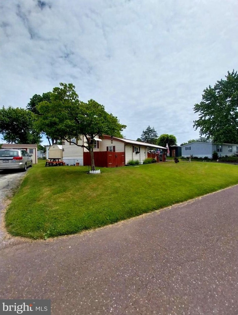 117 Washington Dr, Norristown PA  19403-2554 exterior