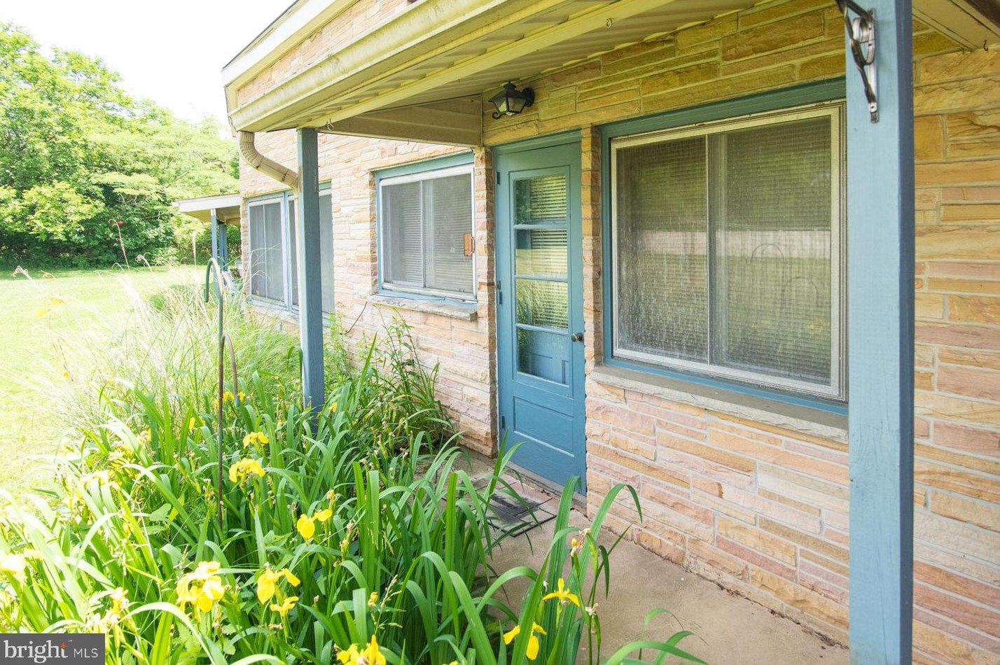 1029 Snyder Rd, Lansdale PA  19446-4609 exterior