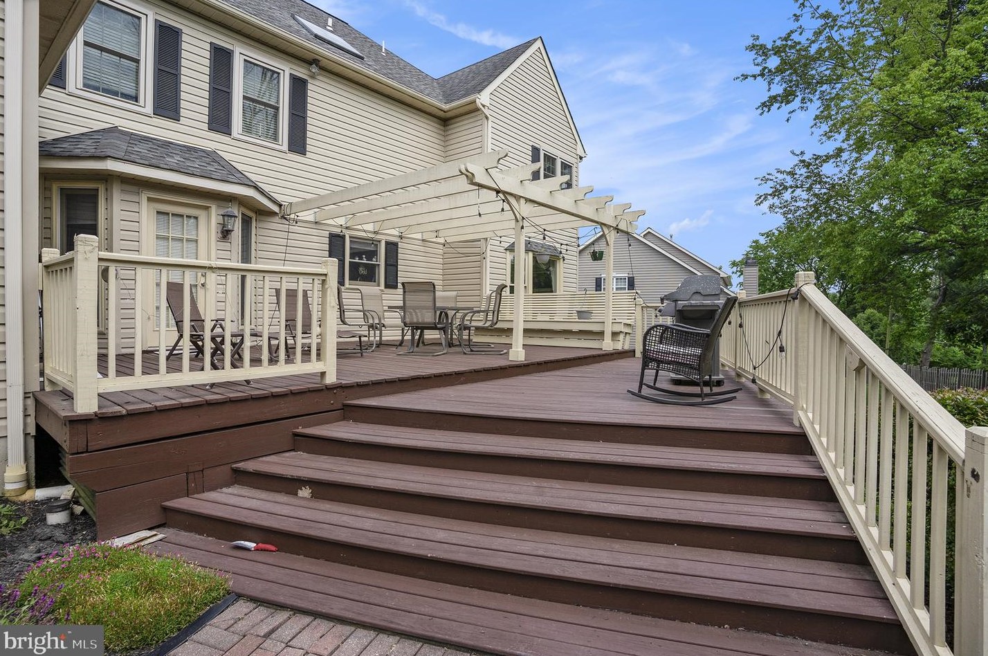 139 Clover Leaf Ln, North Wales PA  19454-1929 exterior