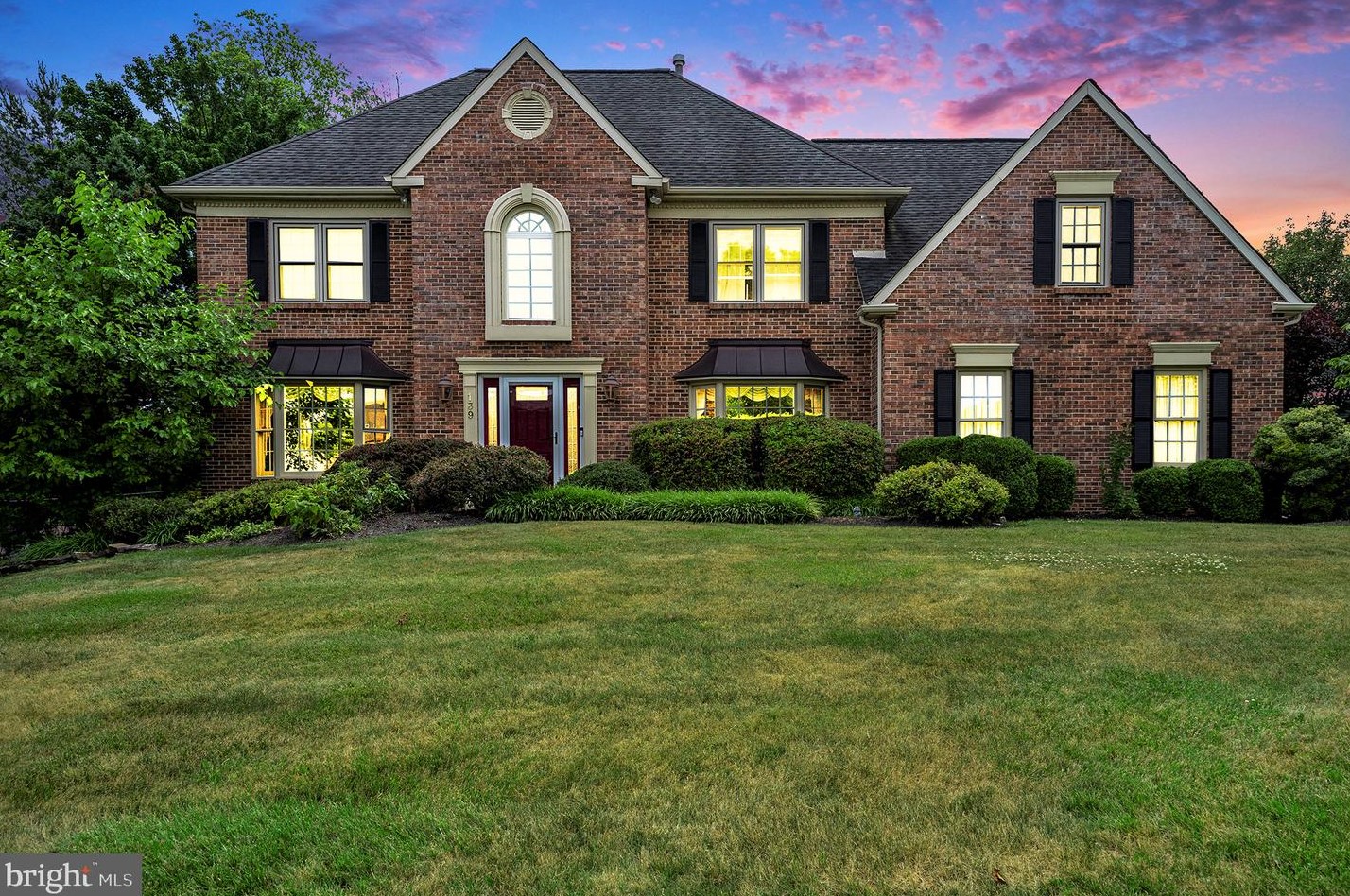 139 Clover Leaf Ln, North Wales PA  19454-1929 exterior