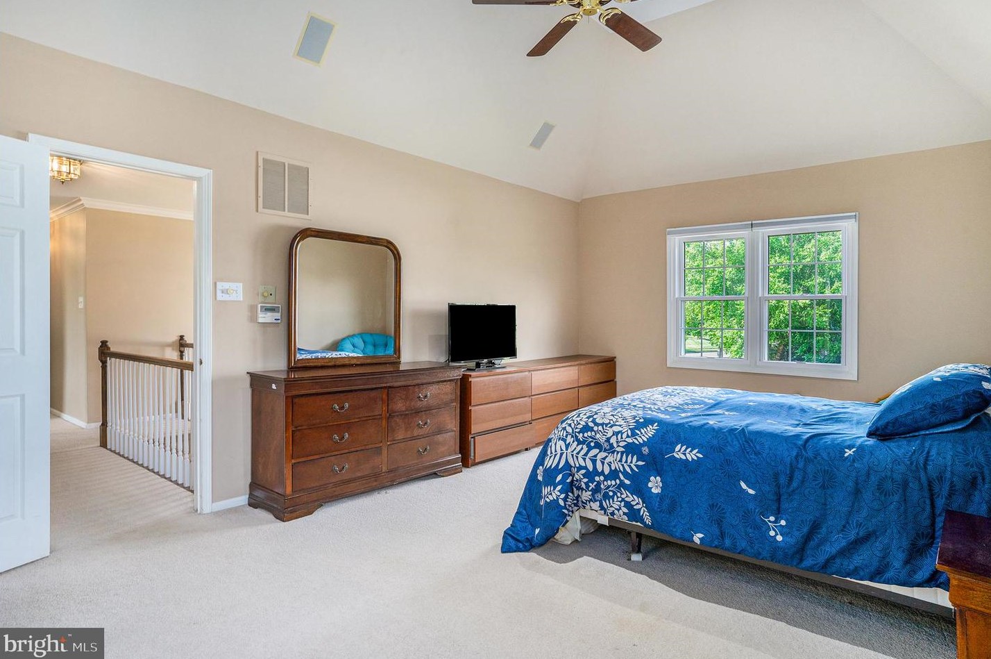 139 Clover Leaf Ln, North Wales PA  19454-1929 exterior