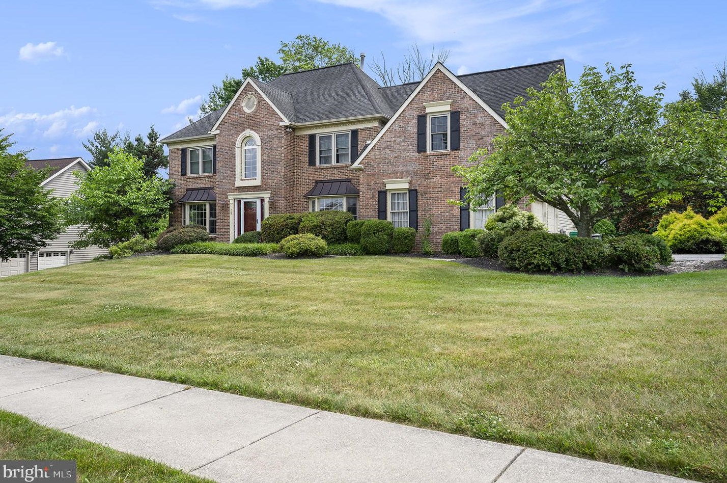 139 Clover Leaf Ln, North Wales PA  19454-1929 exterior