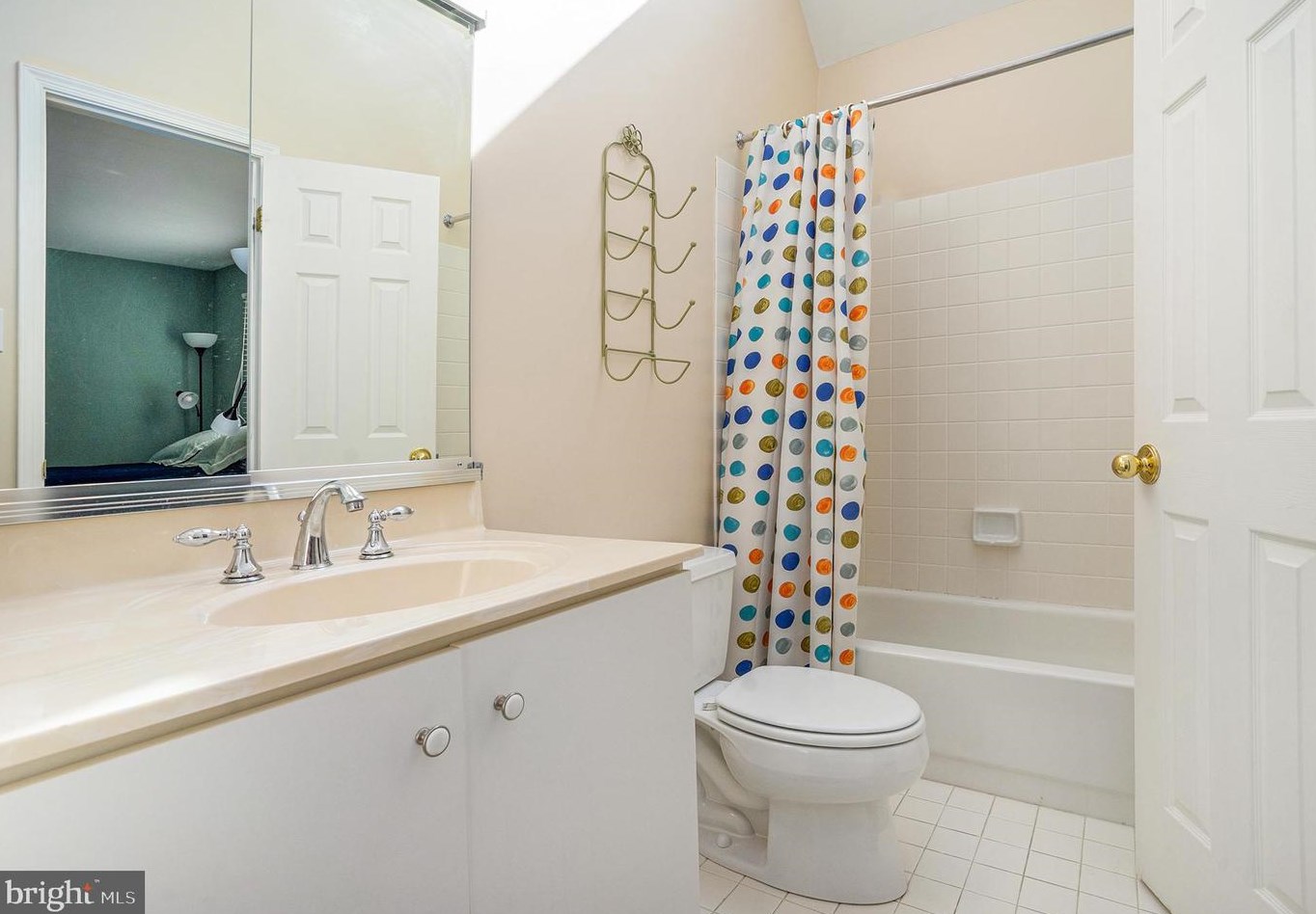 139 Clover Leaf Ln, North Wales PA  19454-1929 exterior