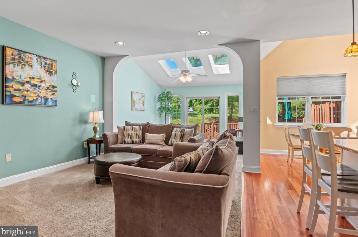 121 Mdw Vw Ln, Lansdale PA 19446-5929 exterior