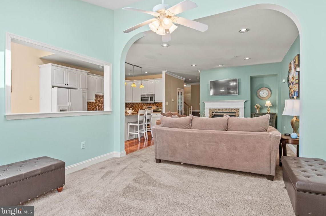 121 Mdw Vw Ln, Lansdale PA 19446-5929 exterior