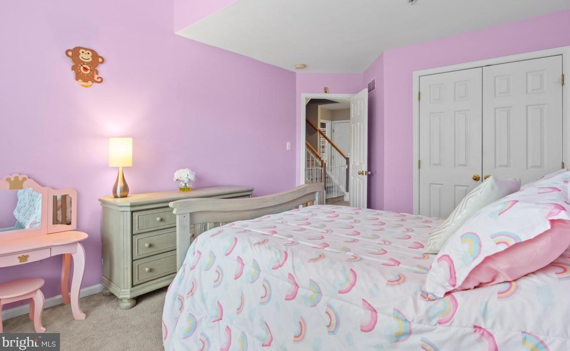 121 Mdw Vw Ln, Lansdale PA 19446-5929 exterior