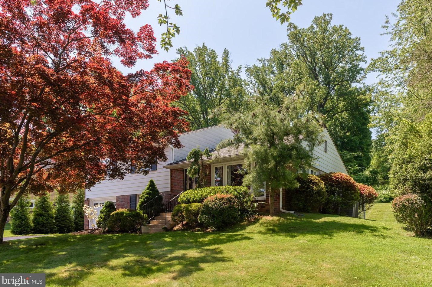 592 Bob White Rd, Wayne, PA 19087