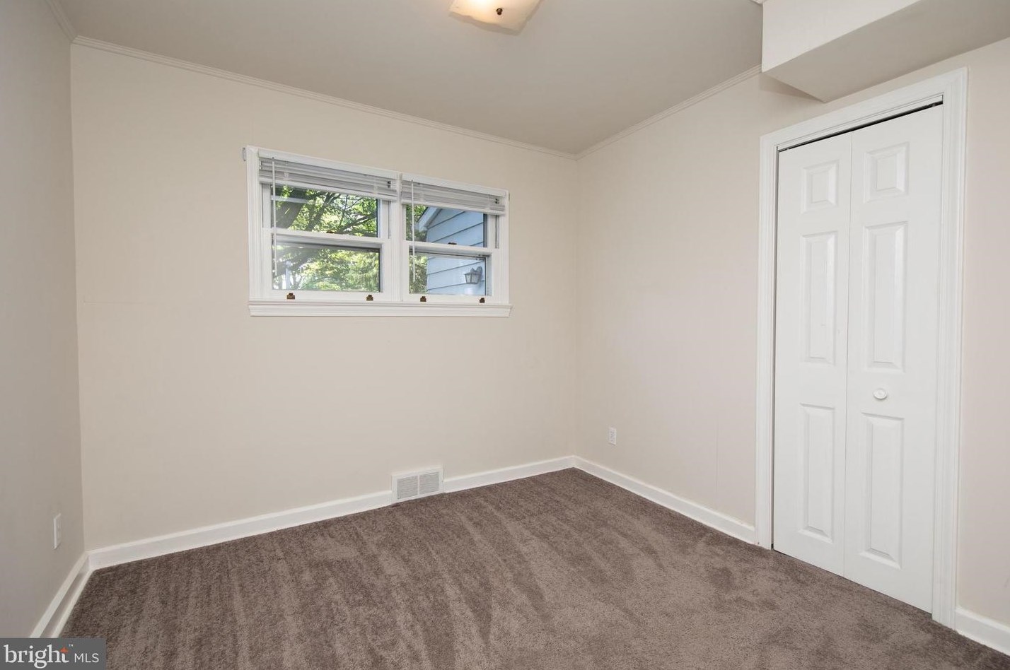 307 Crestview Rd, Lansdale PA 19446-2908 exterior