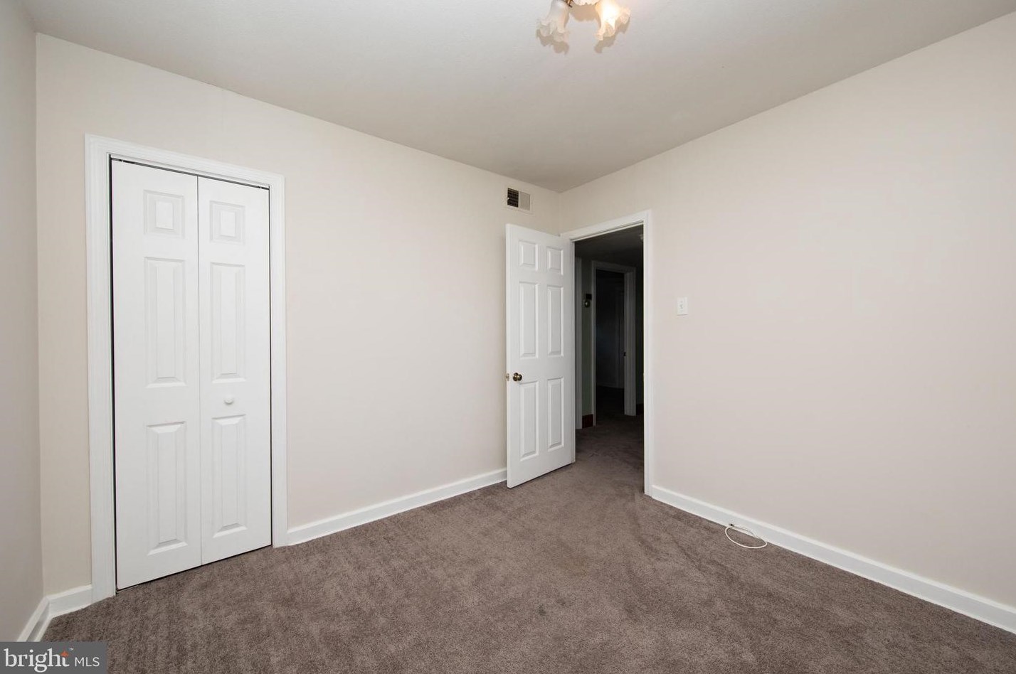 307 Crestview Rd, Lansdale PA 19446-2908 exterior