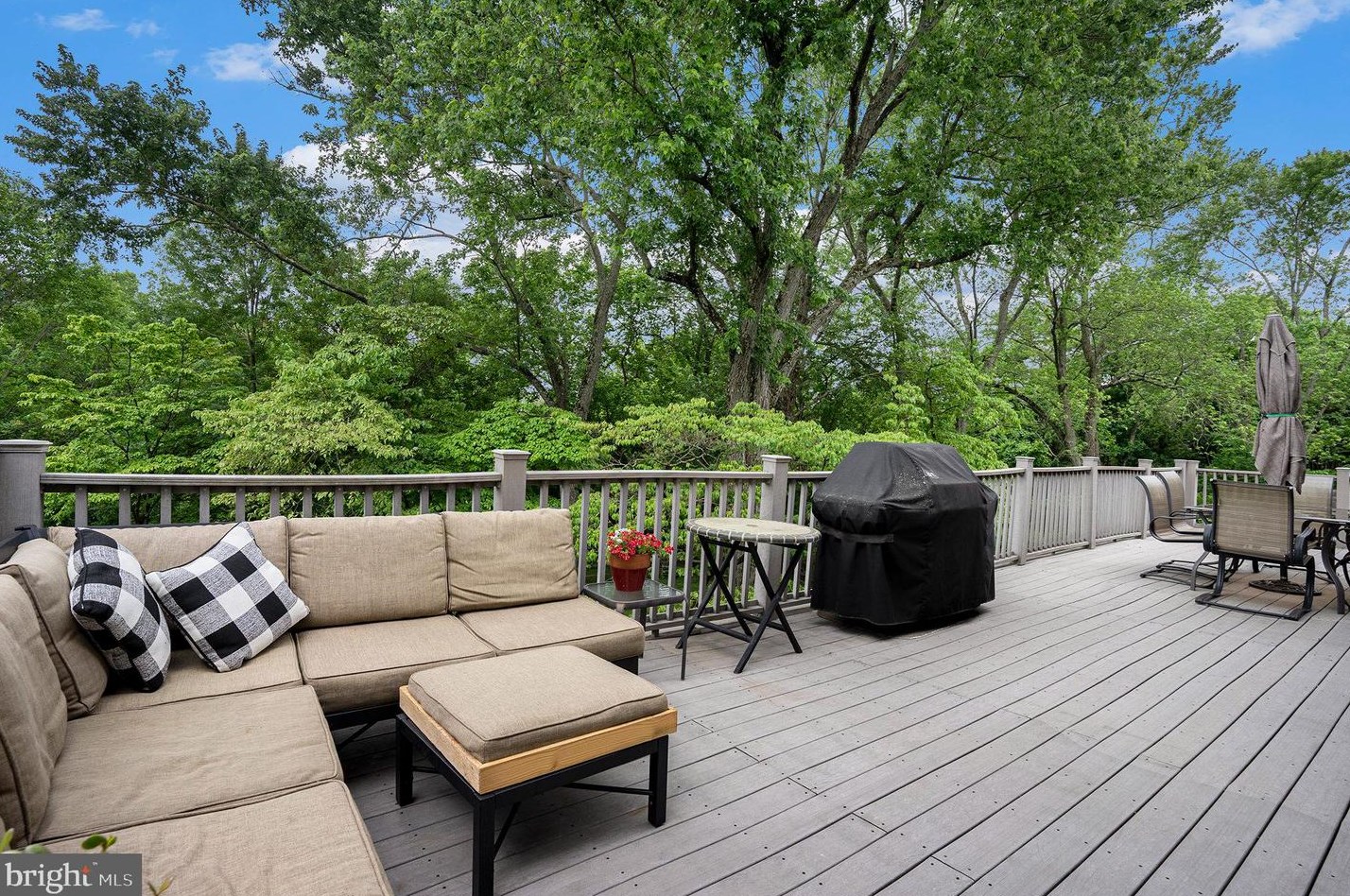 700 Sunnyside Ave, Norristown PA  19403-1821 exterior