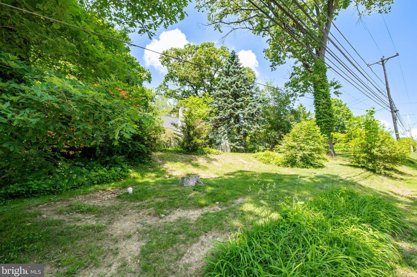 932 Twining Rd, Dresher PA  19025-1919 exterior