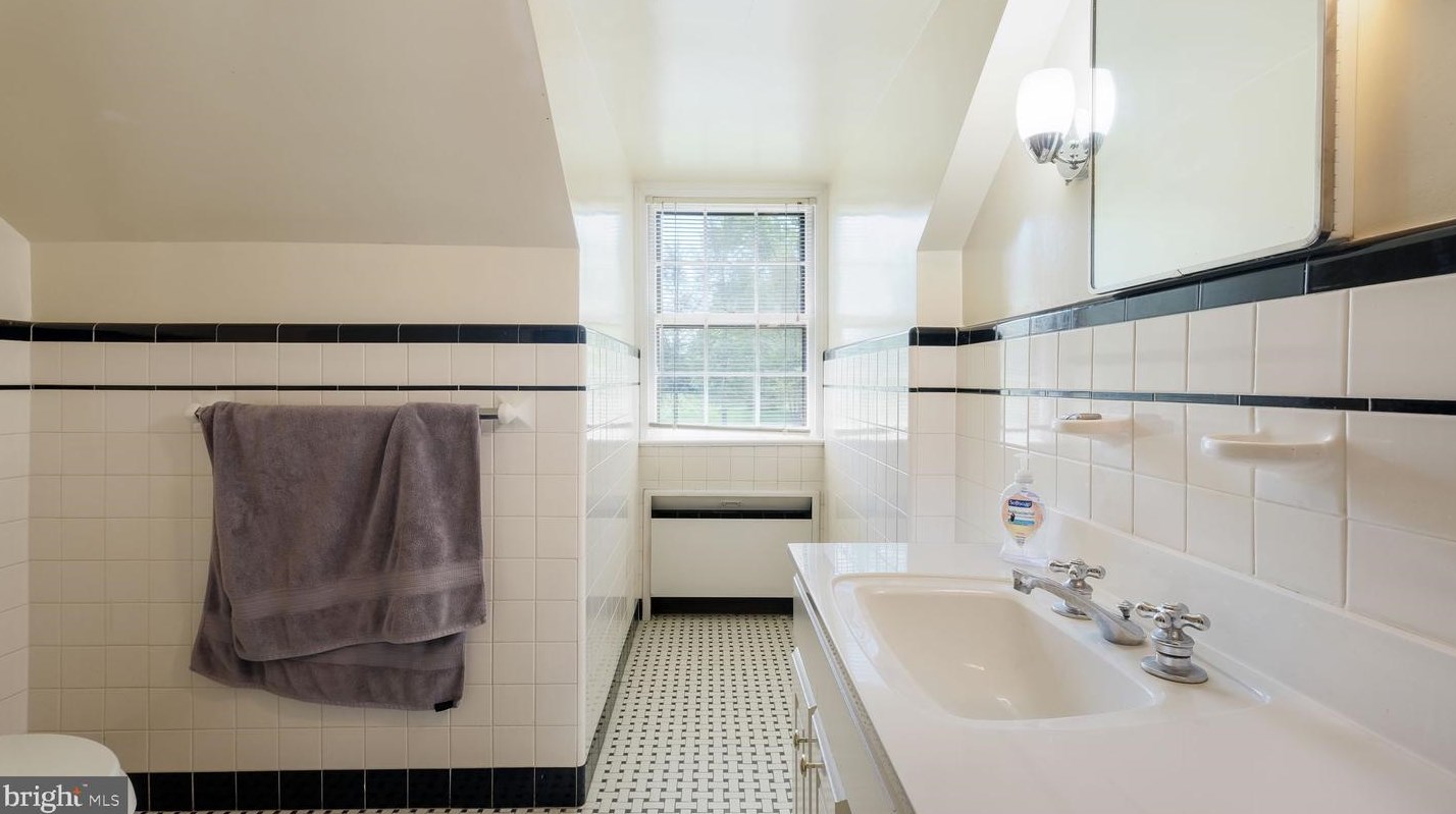 941 Tennis Ave, Prospectville PA  19002-2312 exterior