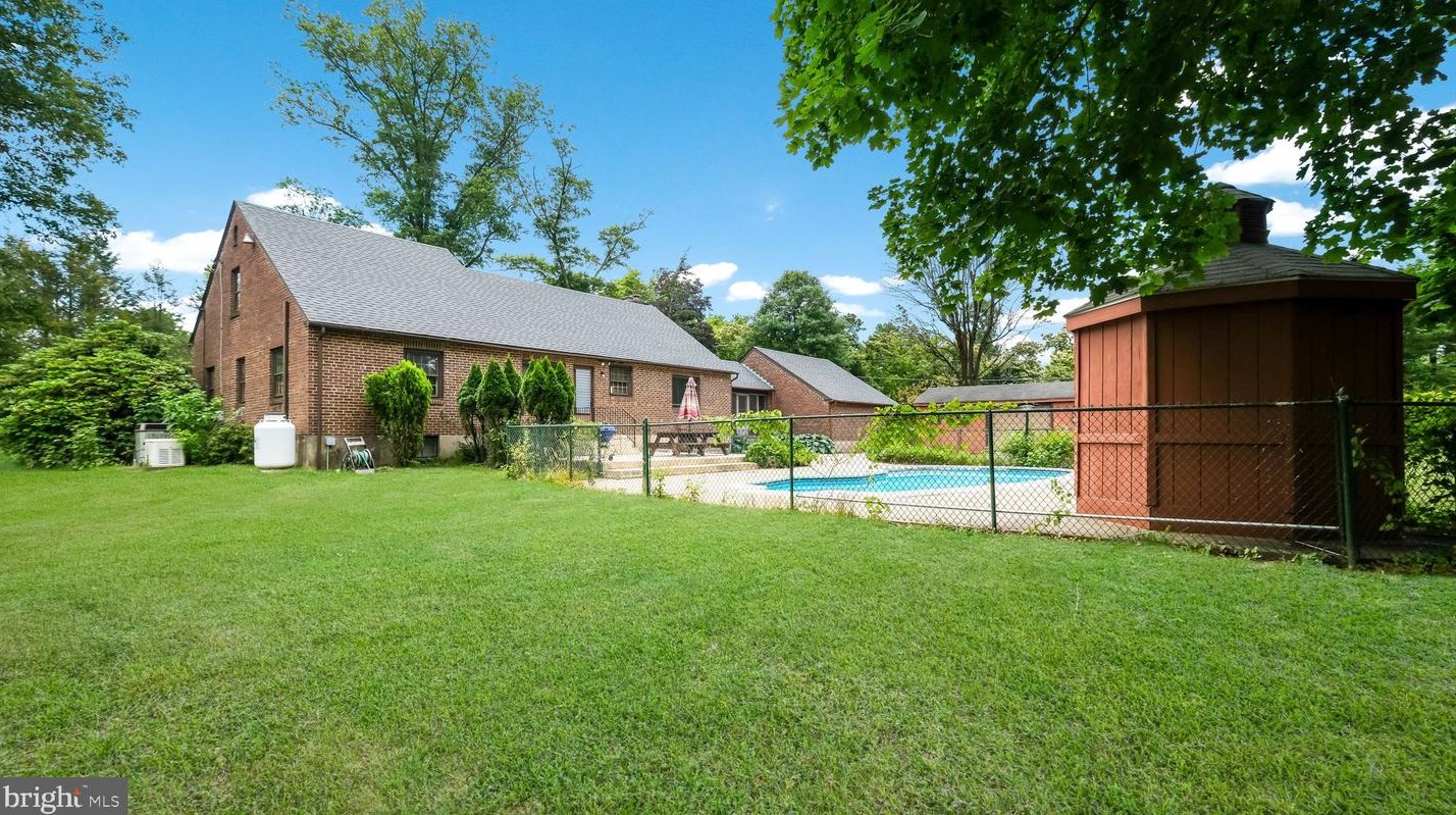 941 Tennis Ave, Prospectville PA  19002-2312 exterior