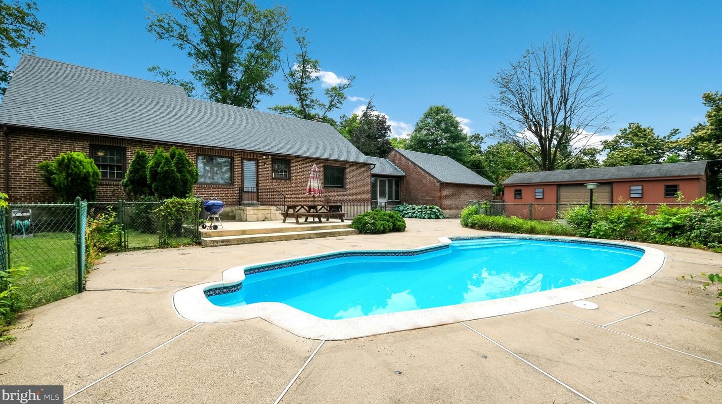 941 Tennis Ave, Prospectville PA  19002-2312 exterior