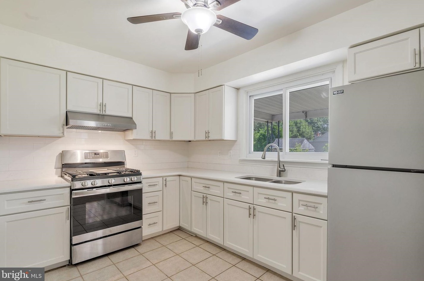 477 Old Fort Rd, Norristown PA  19406-2315 exterior