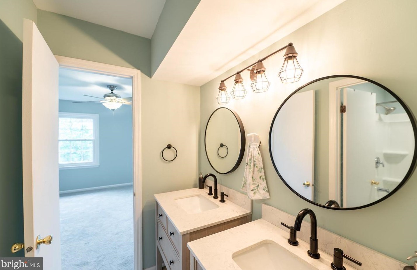 186 Roboda Blvd, Limerick PA  19468-2978 exterior