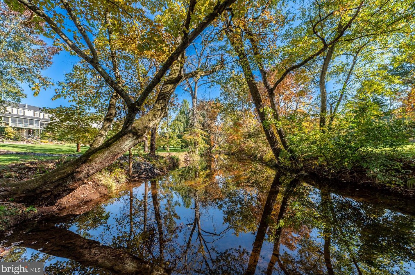 186 Roboda Blvd, Limerick PA  19468-2978 exterior