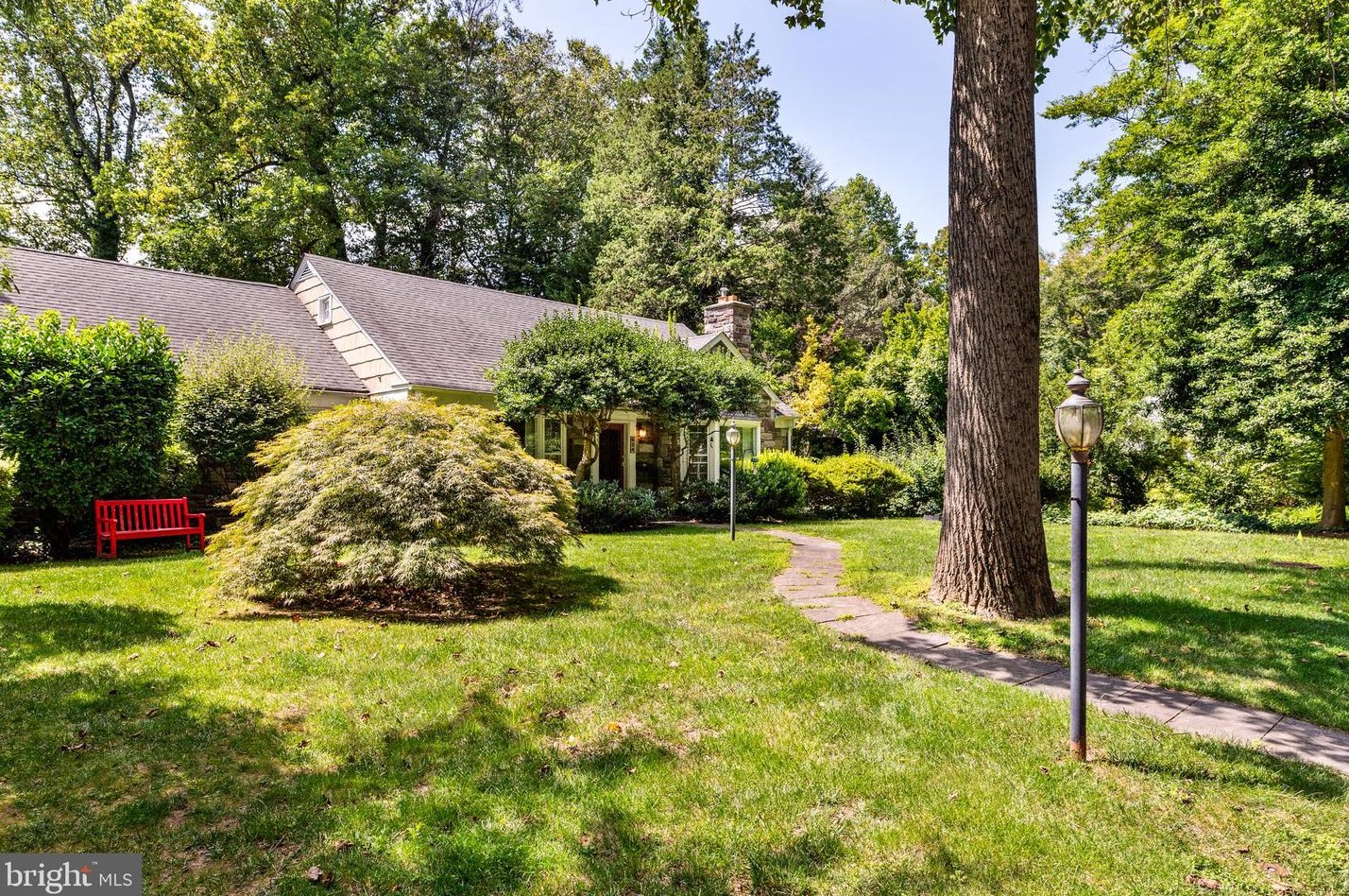 624 Sussex Rd, Penn Wynne PA 19096-2204 exterior