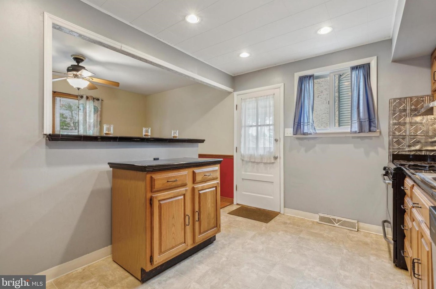 609 Garfield Ave, Ardsley PA 19038-1909 exterior