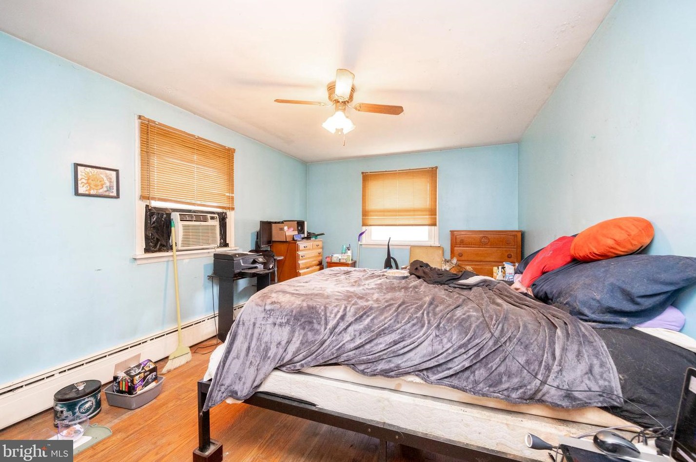 1027 Windy Hl Rd, Norristown PA  19403-1024 exterior