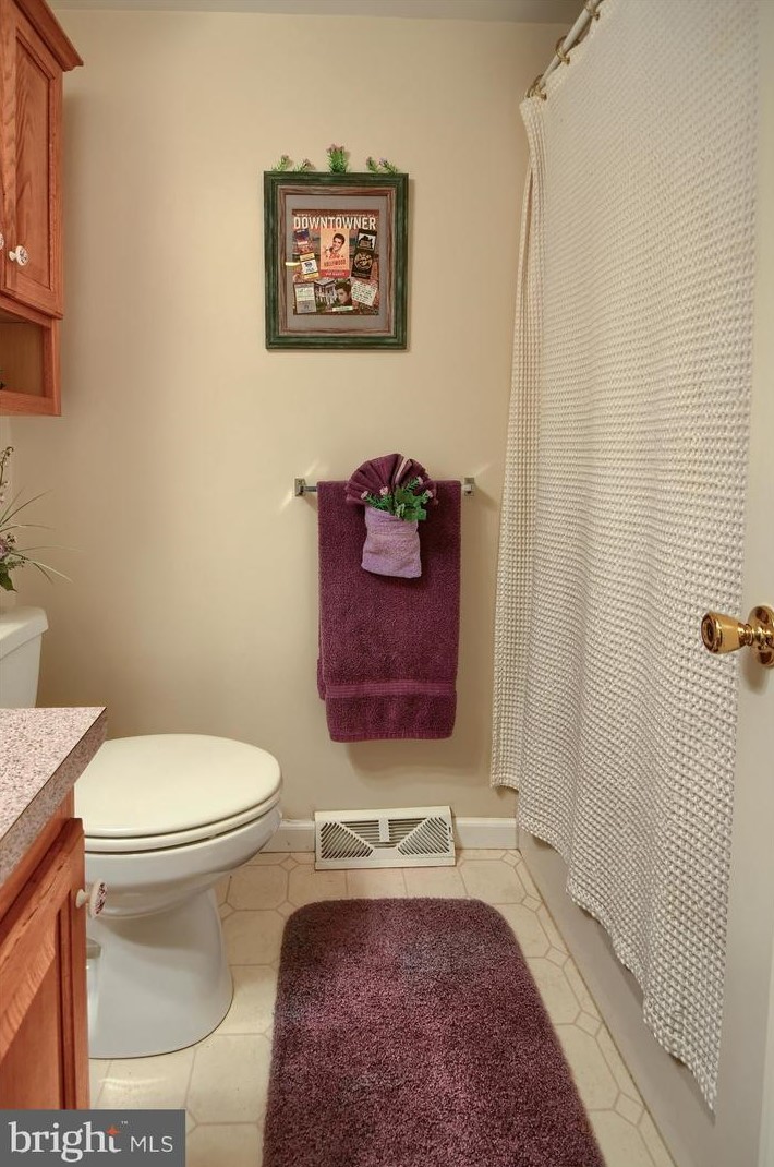 3017 Inkberry Cir, North Wales PA 19454-4440 exterior