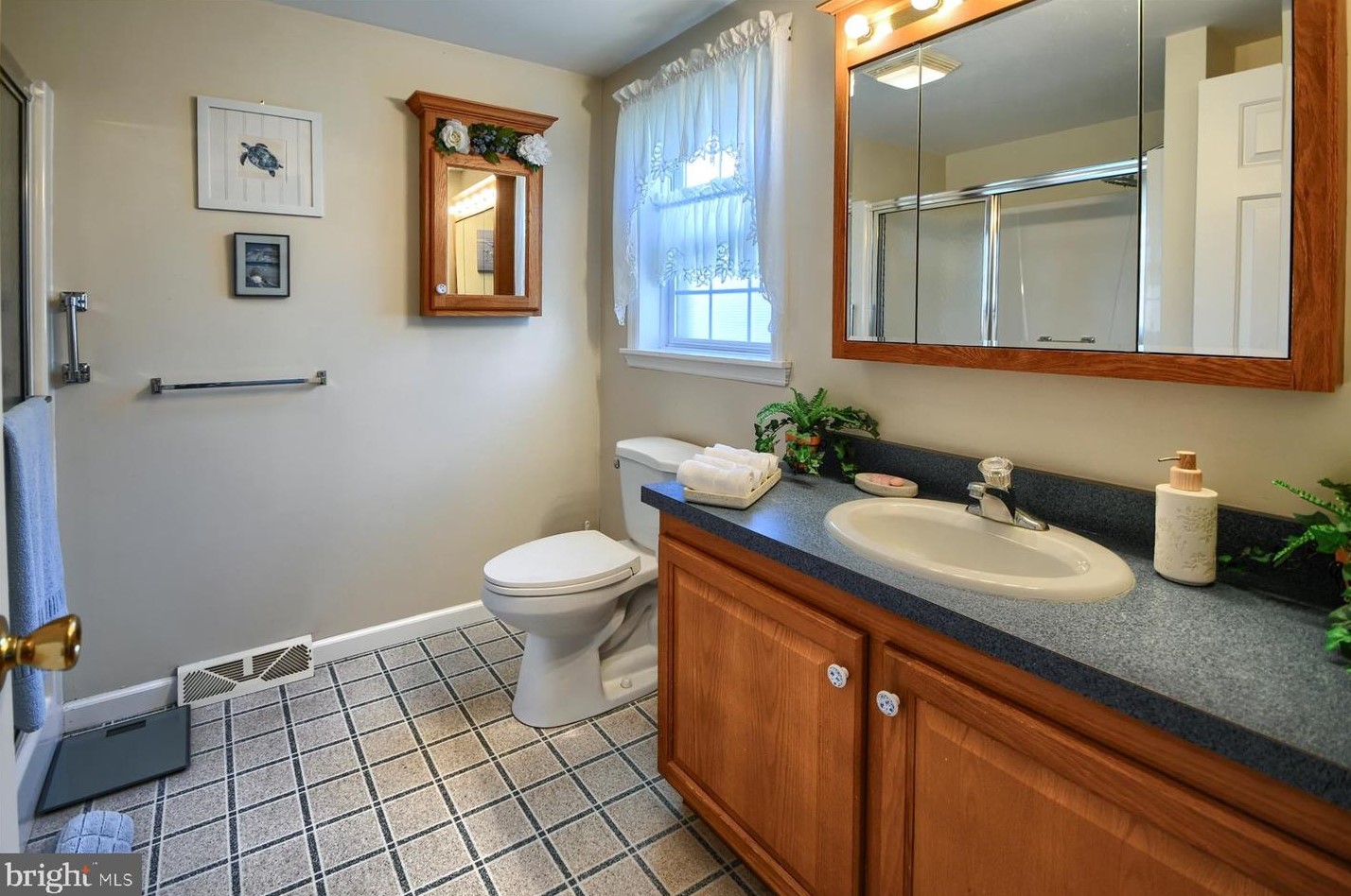 3017 Inkberry Cir, North Wales PA 19454-4440 exterior