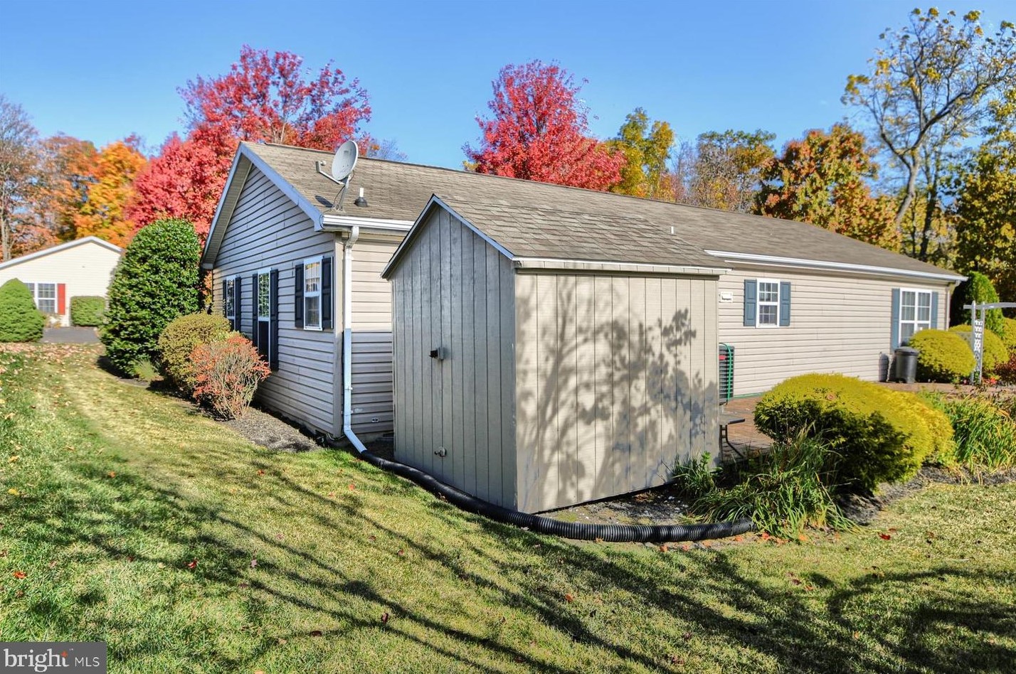 3017 Inkberry Cir, North Wales PA 19454-4440 exterior