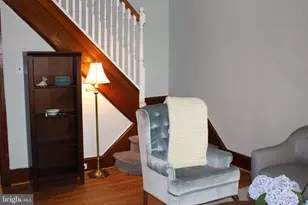 409 N York St, Pottstown, PA 19464 - Photo 5